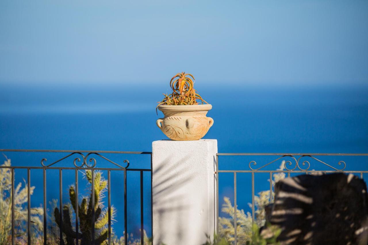 B&B Villa Maristella Липари Екстериор снимка