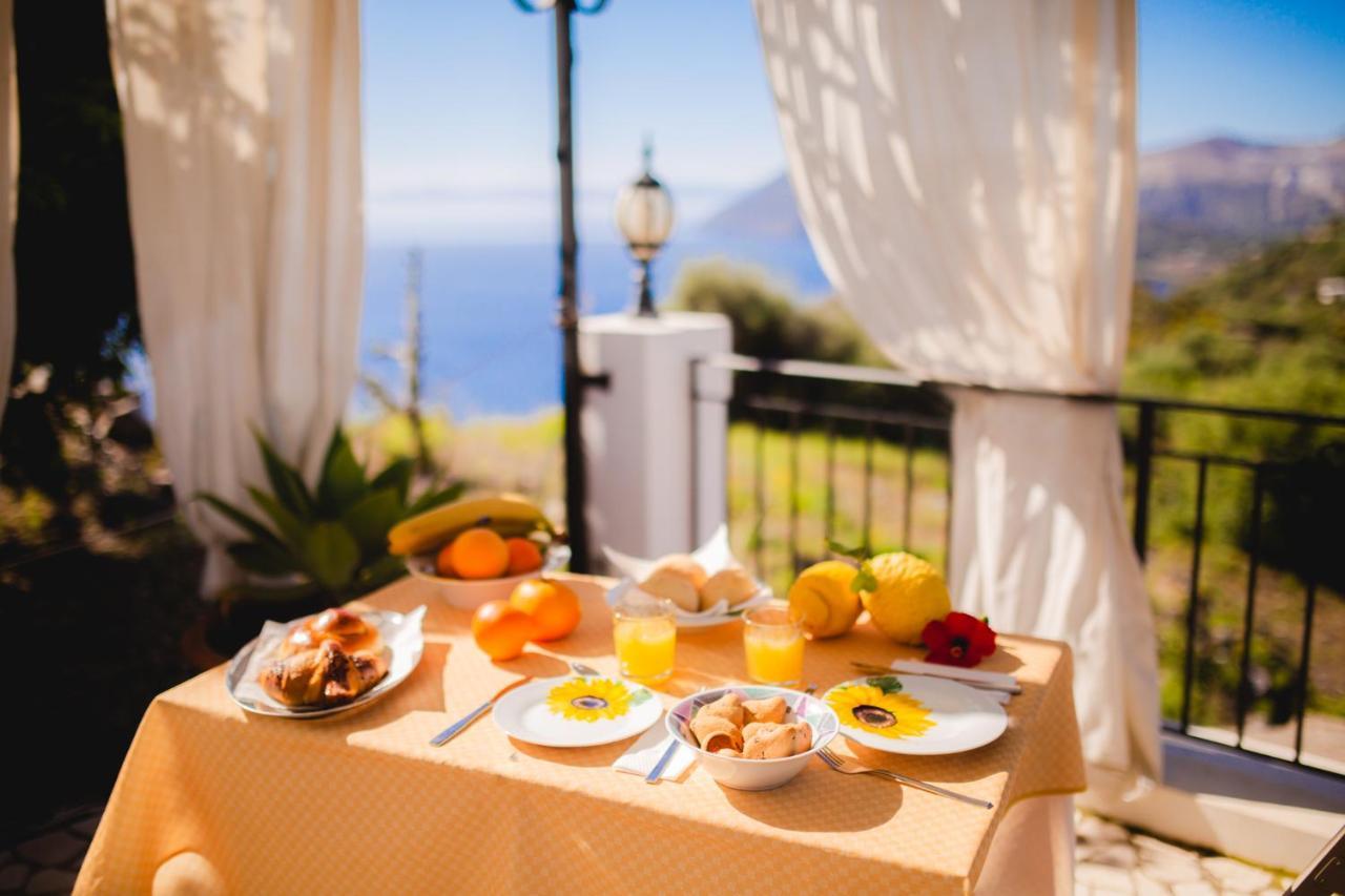 B&B Villa Maristella Липари Екстериор снимка