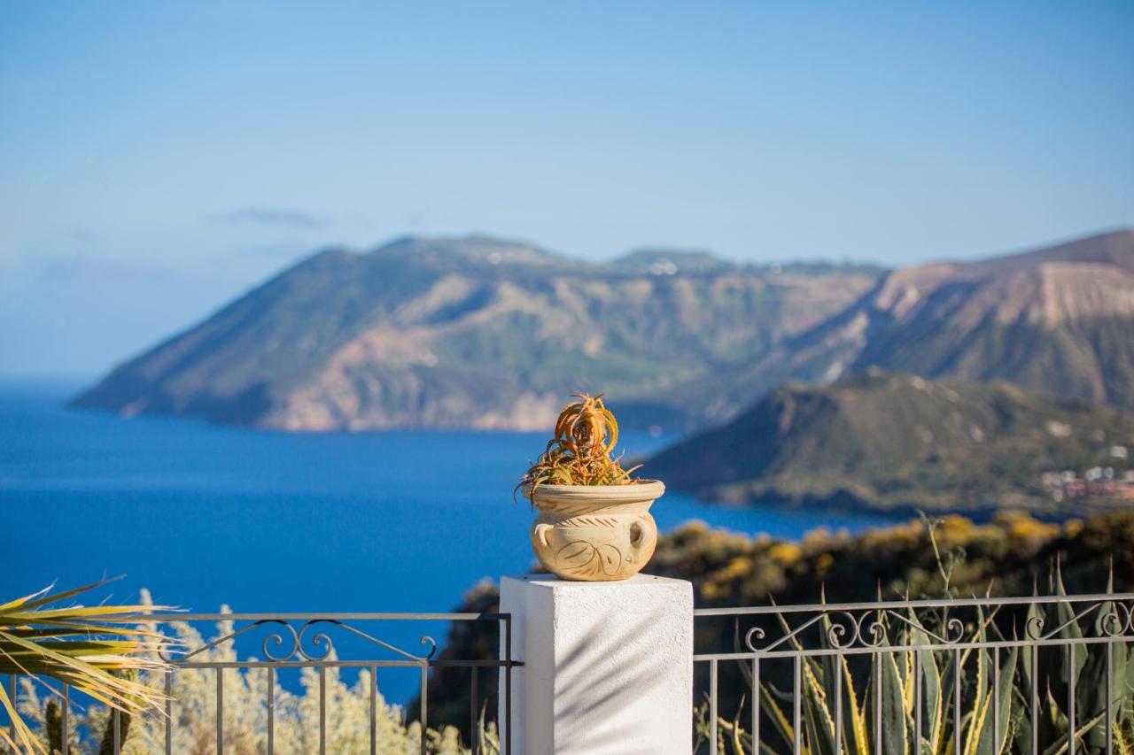 B&B Villa Maristella Липари Екстериор снимка